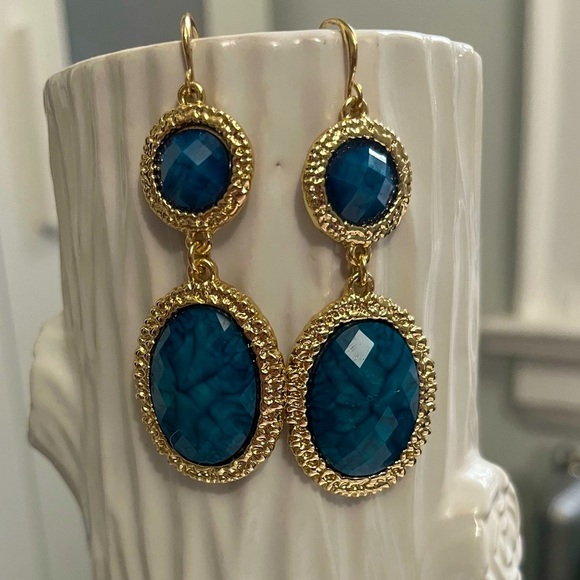 Gold Tone and Turquoise Earrings. - Picture 1 of 3